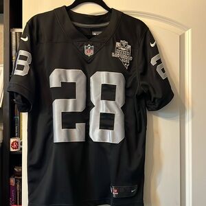 RAIDERS JERSEY 28
